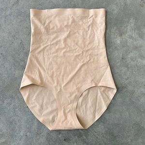Wacoal NWOT shapewear underwear